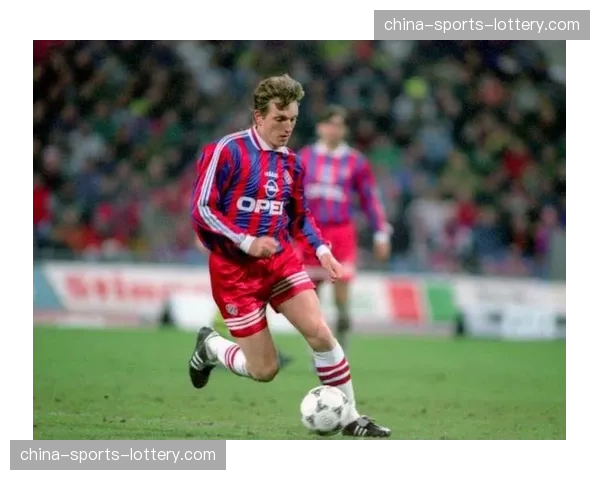 评论员马特乌斯在专栏中写道:部分球队对压迫的迷恋正导致防守结构失衡 评论员马特乌斯在专栏中写道:部分球队对压迫的迷恋正导致防守结构失衡